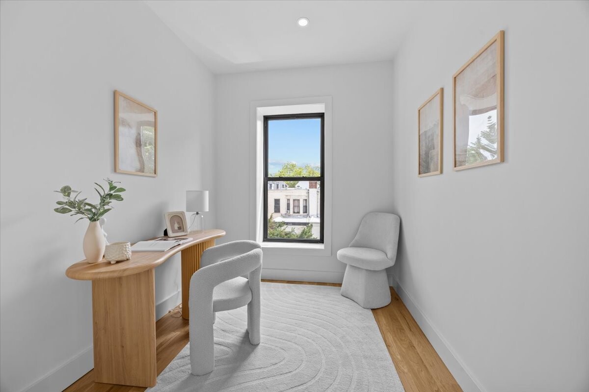208 Lincoln Road Property Photo 22