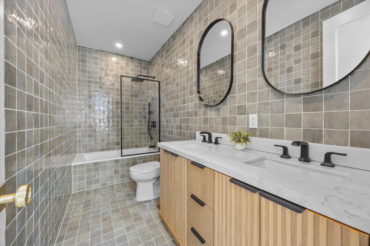 208 Lincoln Road Property Photo 26