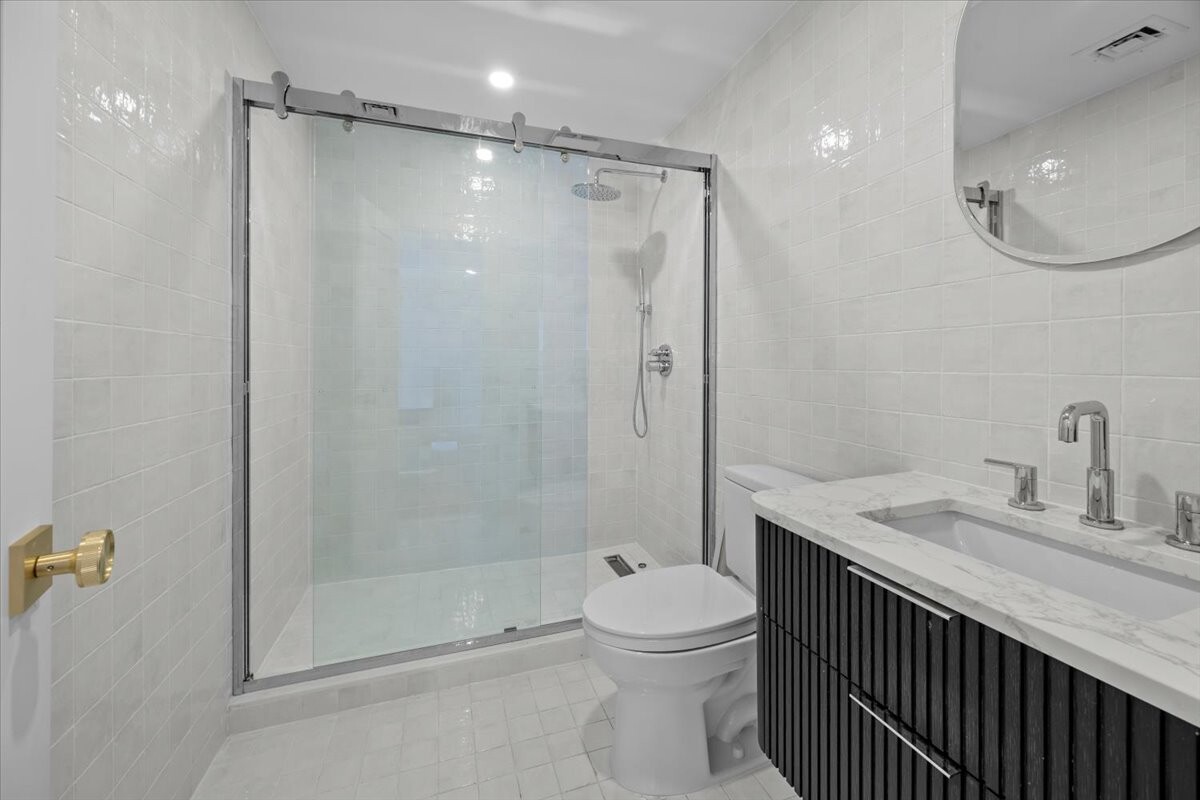208 Lincoln Road Property Photo 27