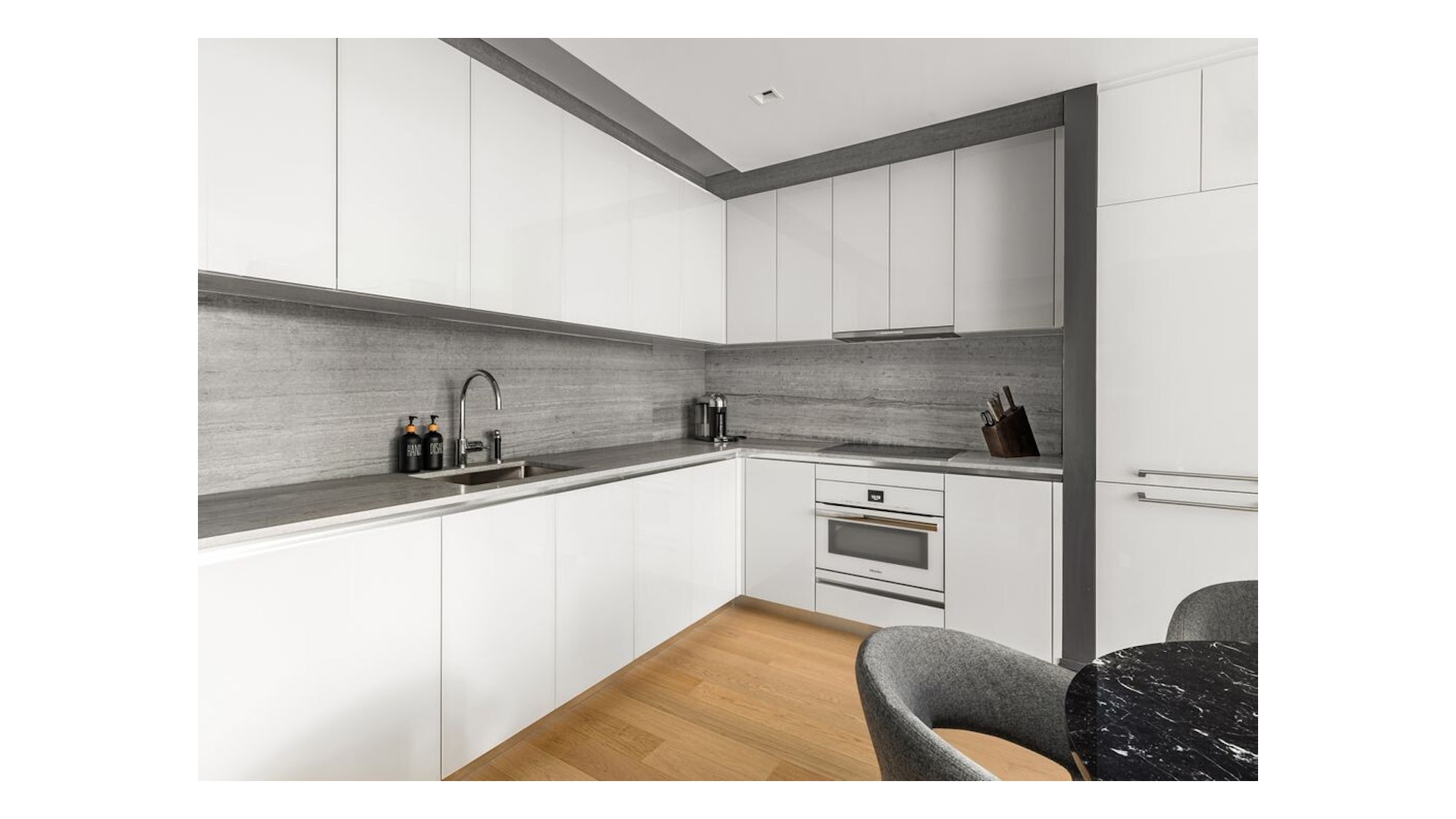1 Wall Street 710 Property Photo 4