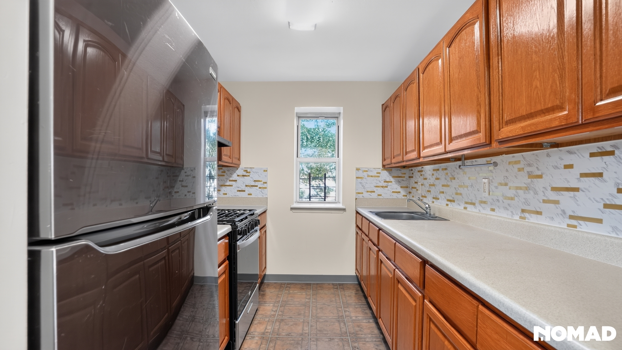 747 Essex Street 3fl Property Photo 13