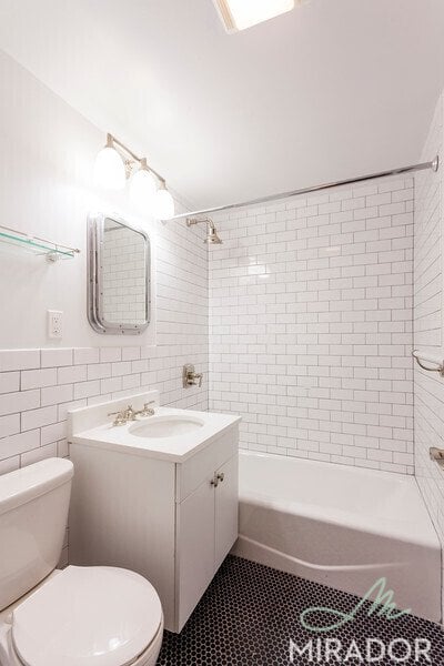 304 E 20th Street Llb Property Photo 3