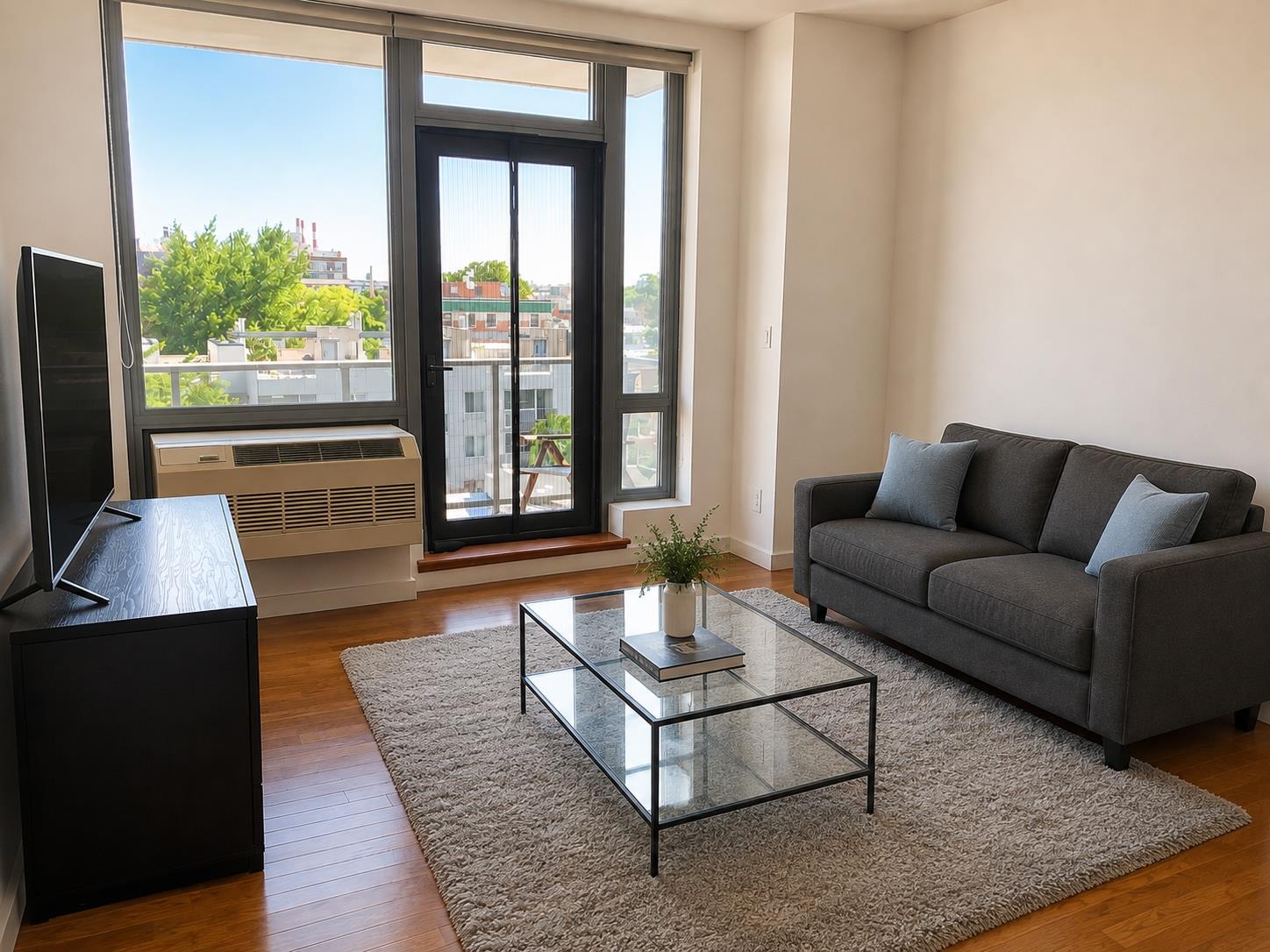 5-49 Borden Avenue 6-n Property Photo 3