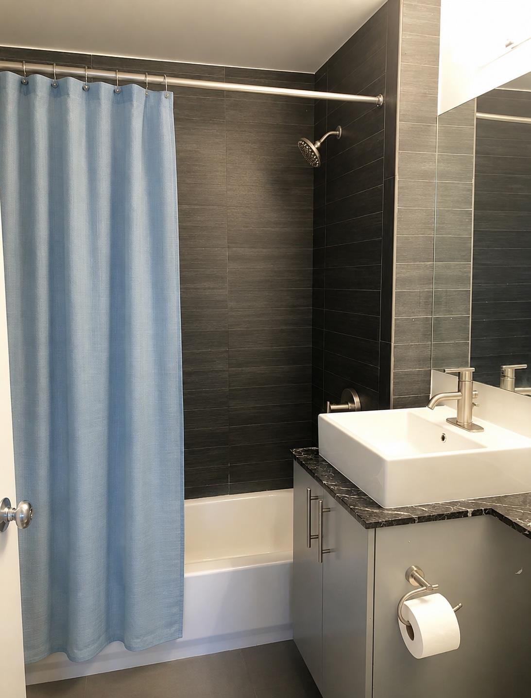 5-49 Borden Avenue 6-n Property Photo 6
