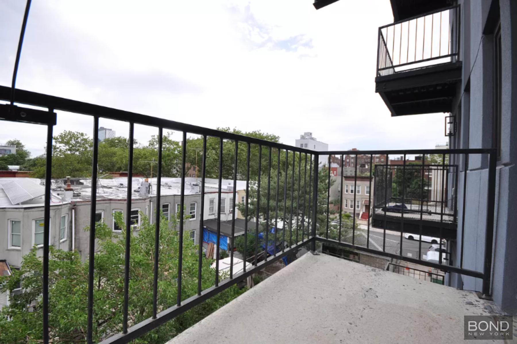 896 New York Avenue 4b Property Photo 7