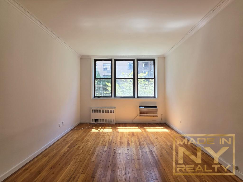 171 E 77th Street D3 Property Photo 1
