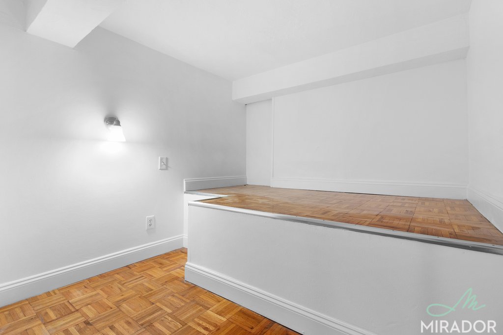 43 W 16th Street 2g Property Photo 5