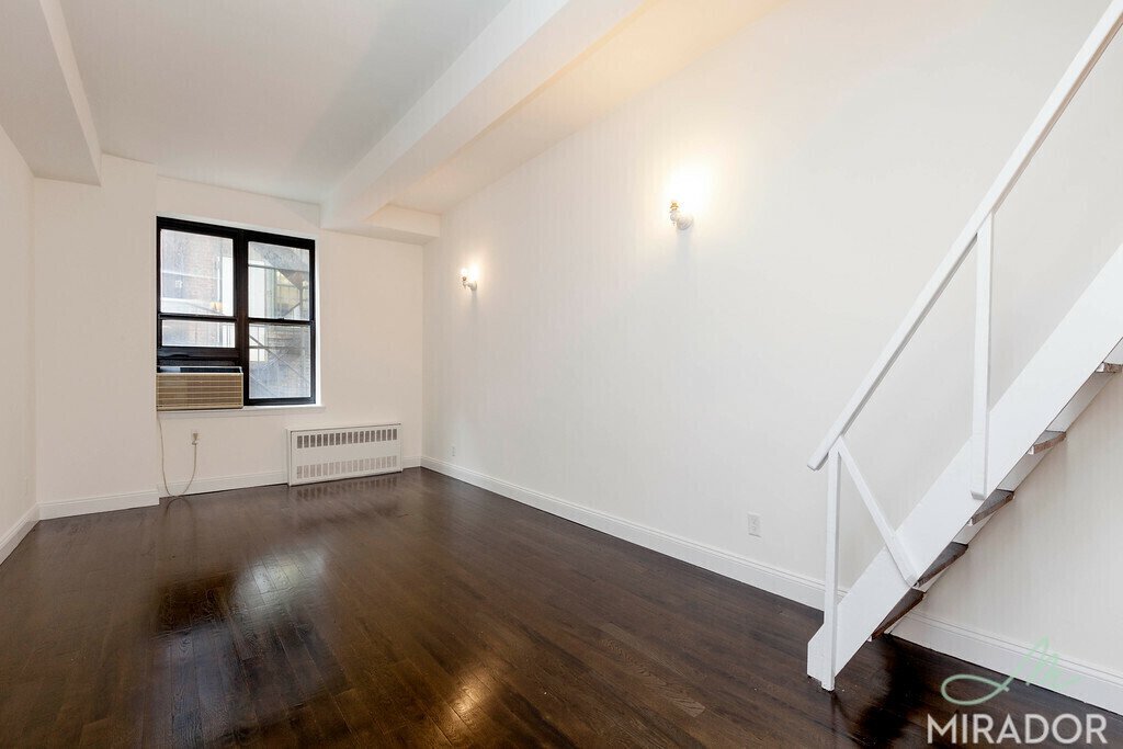 43 W 16th Street 4G Property Photo 1