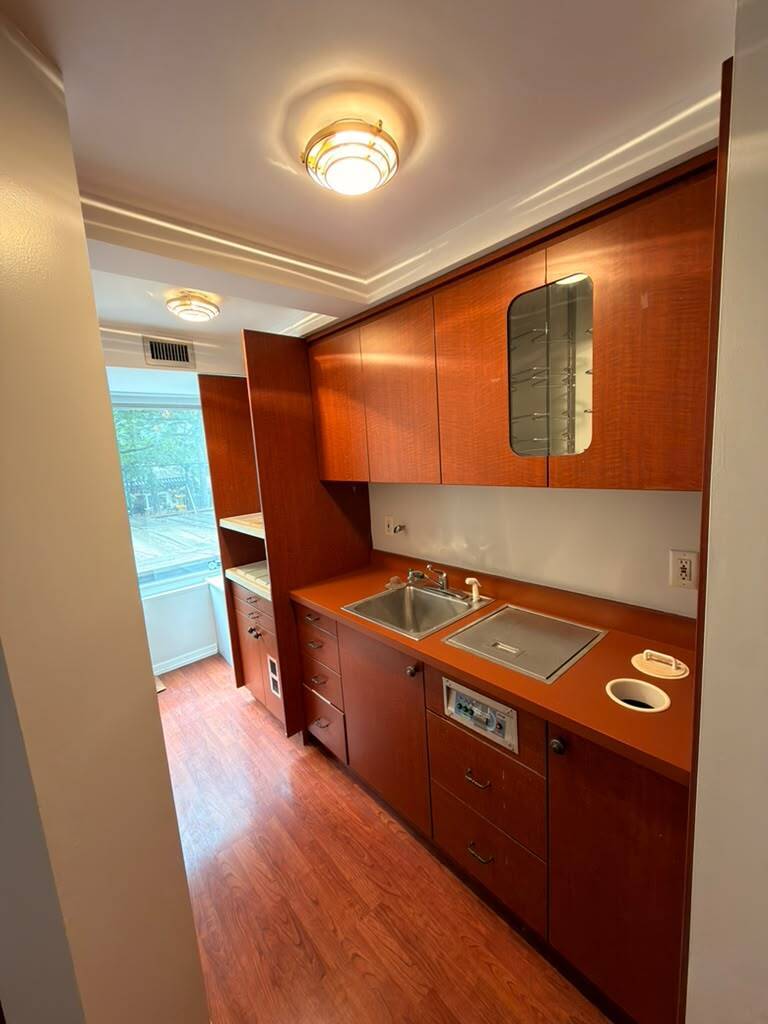 155 W 68th Street 227 Property Photo 6