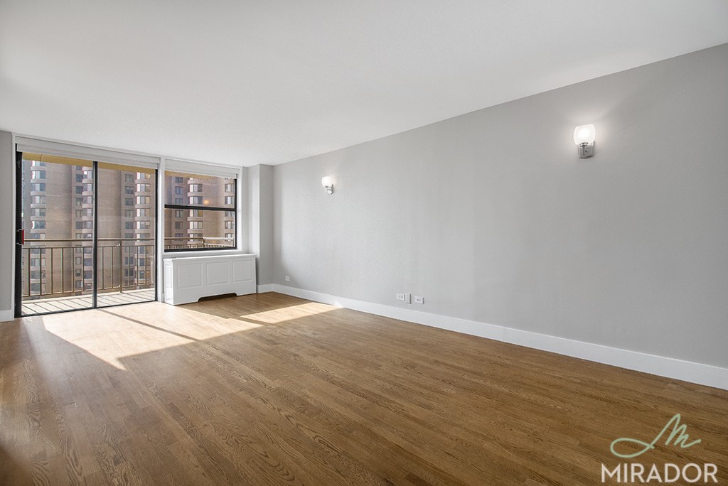 330 E 39th Street 25m Property Photo 2