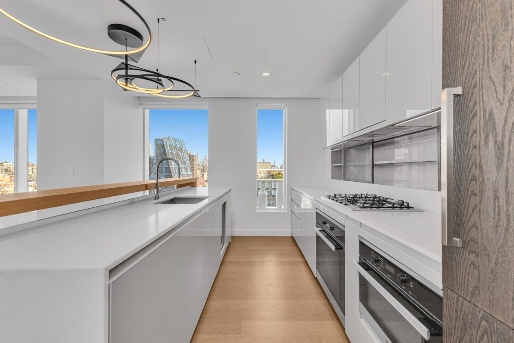 202 Broome Street 11a Property Photo 15