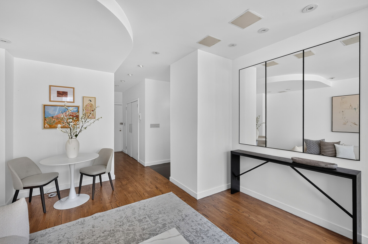 155 E 34th Street 20k Property Photo 8