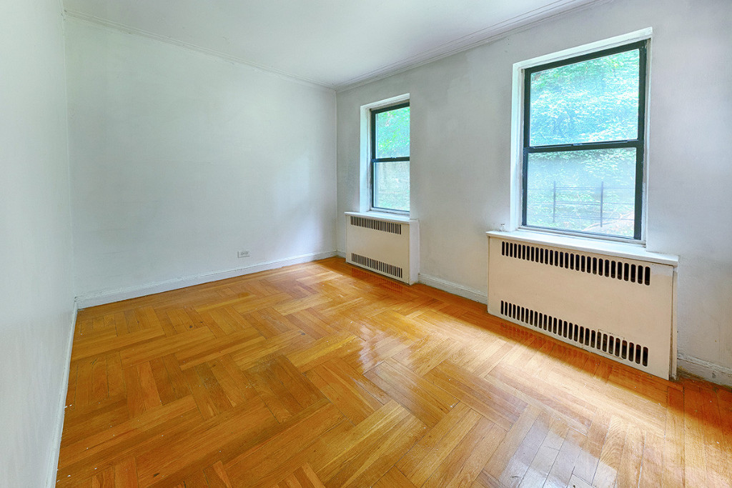 3017 Riverdale Avenue 2h Property Photo 8