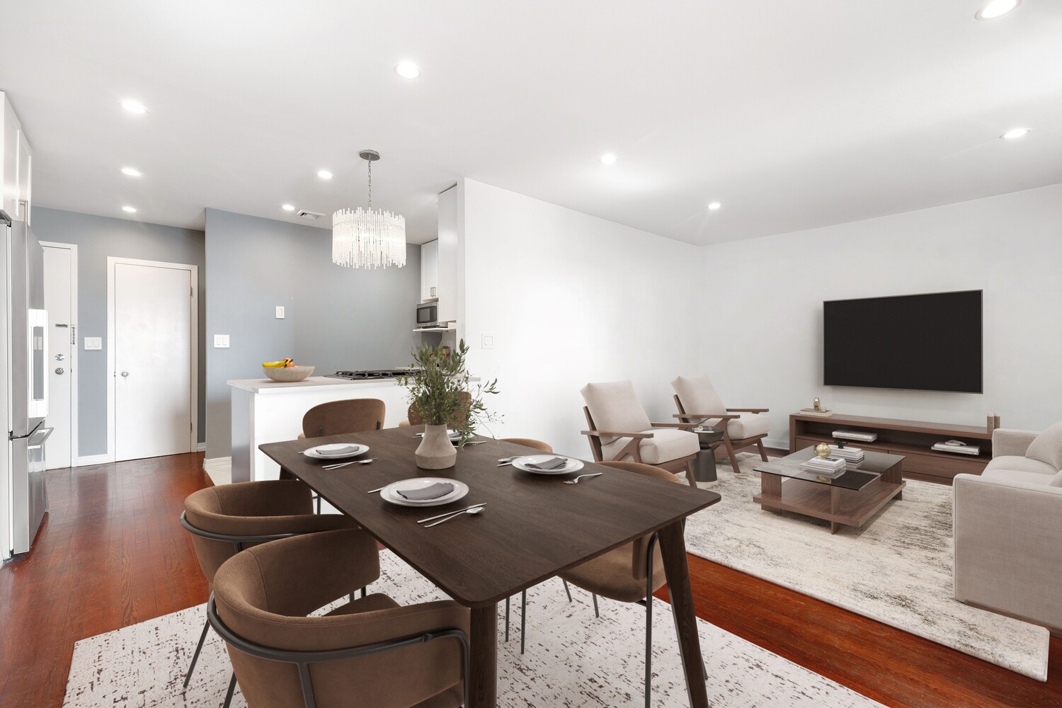 3 Hanover Square 19j Property Photo 2