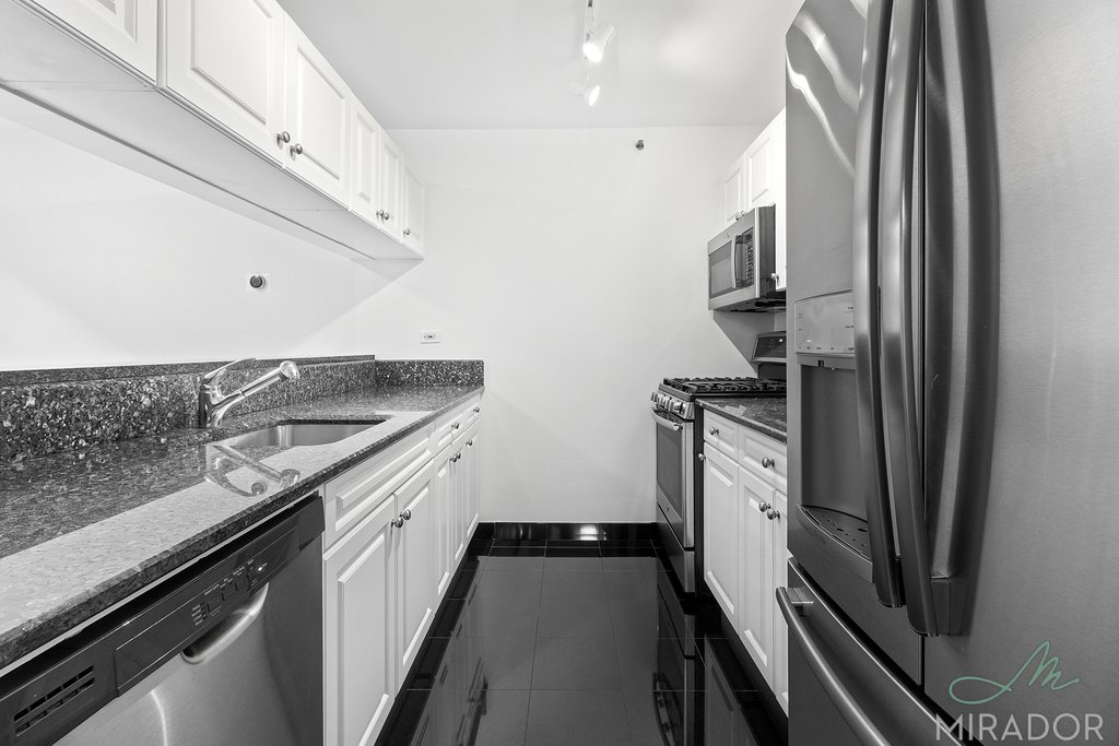60 W 23rd Street 815 Property Photo 10
