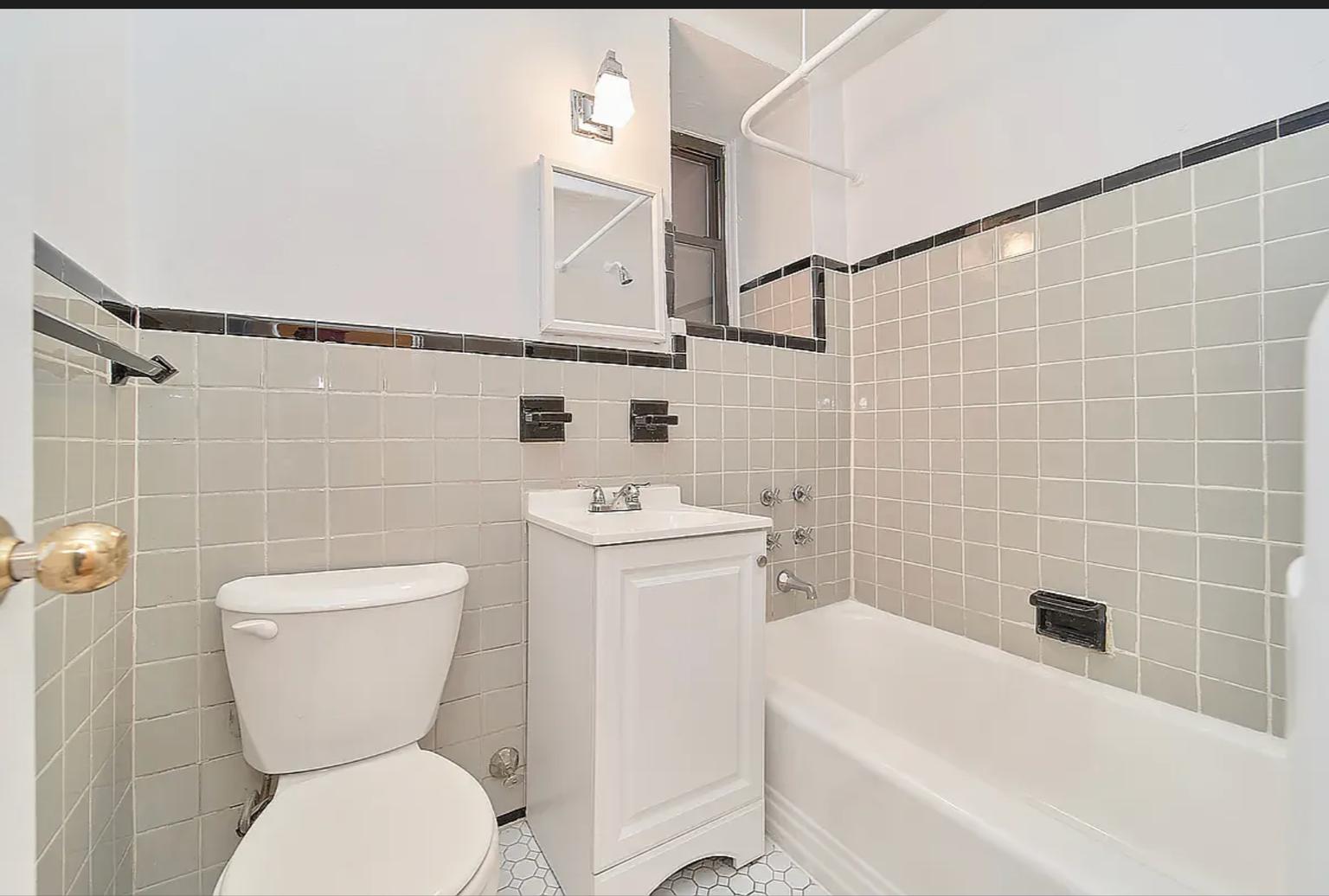 353 W 44th Street Mcc Property Photo 5