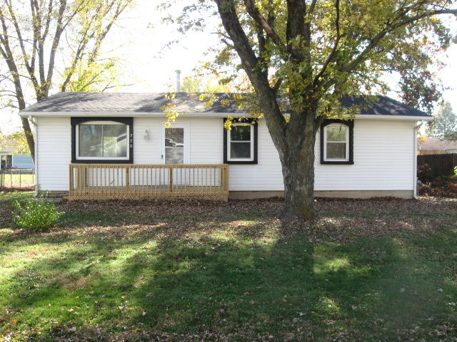 320 W Alco St Property Photo 1