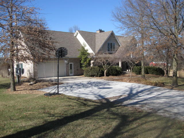 11237 N Mcdonald Rd Property Photo 1