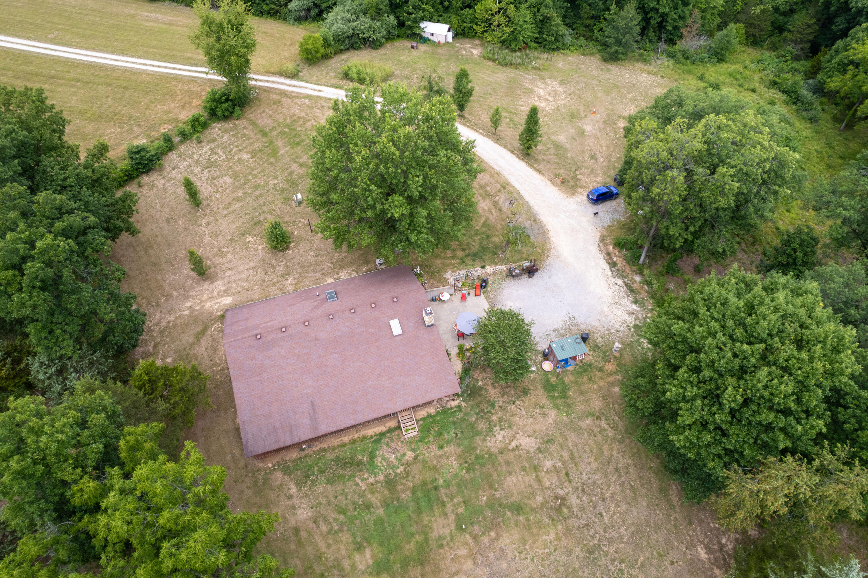 370 W High Point Ln Property Photo 13