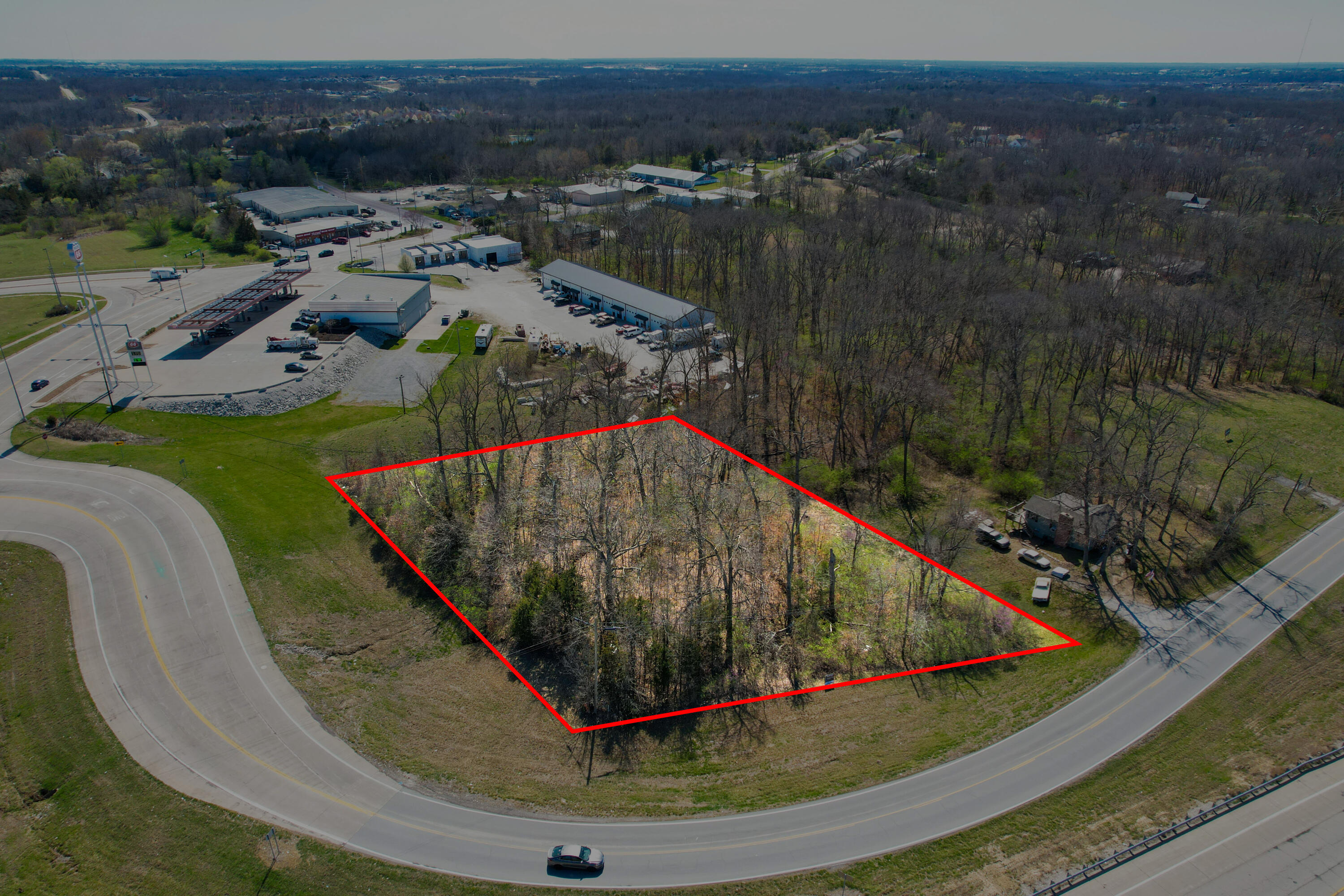 5320 I-70 SE DR Property Photo 1
