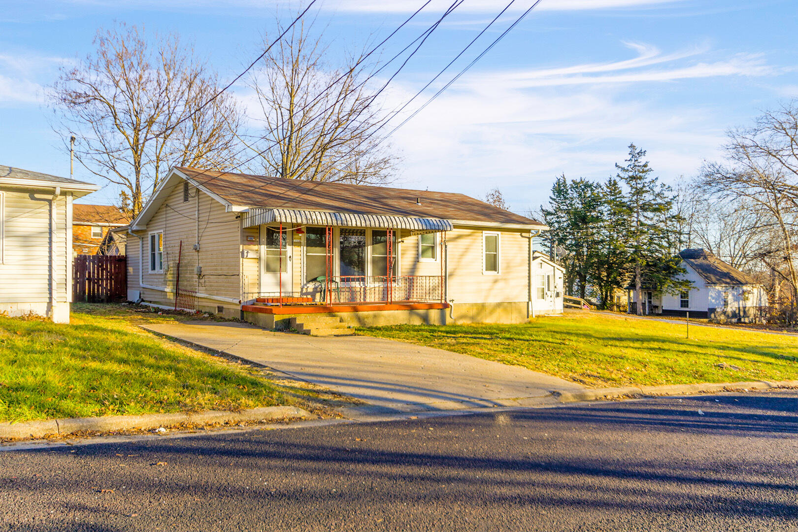 1002 Taft St Property Photo 1