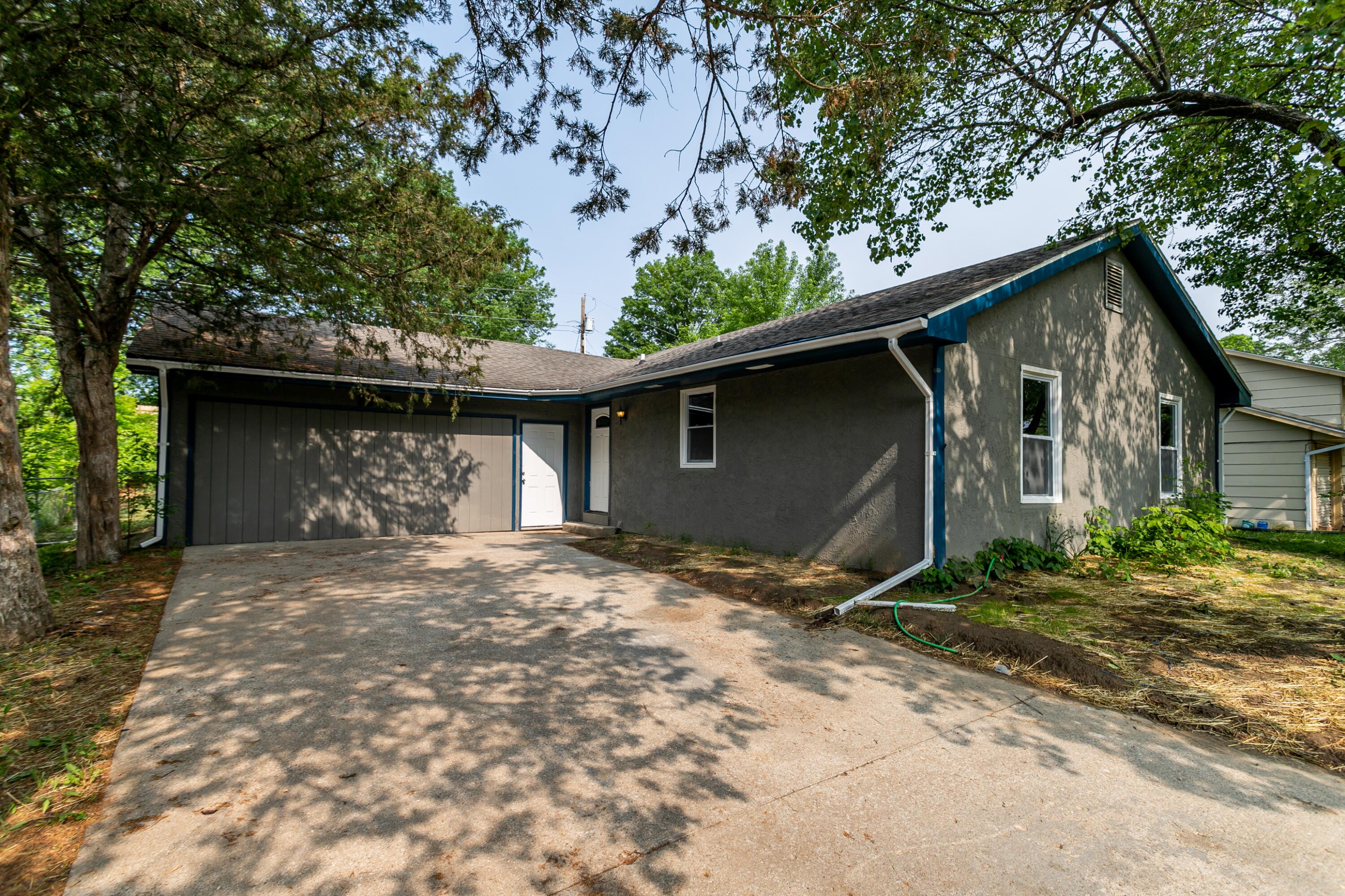 3501 SIERRA MADRE Property Photo 1
