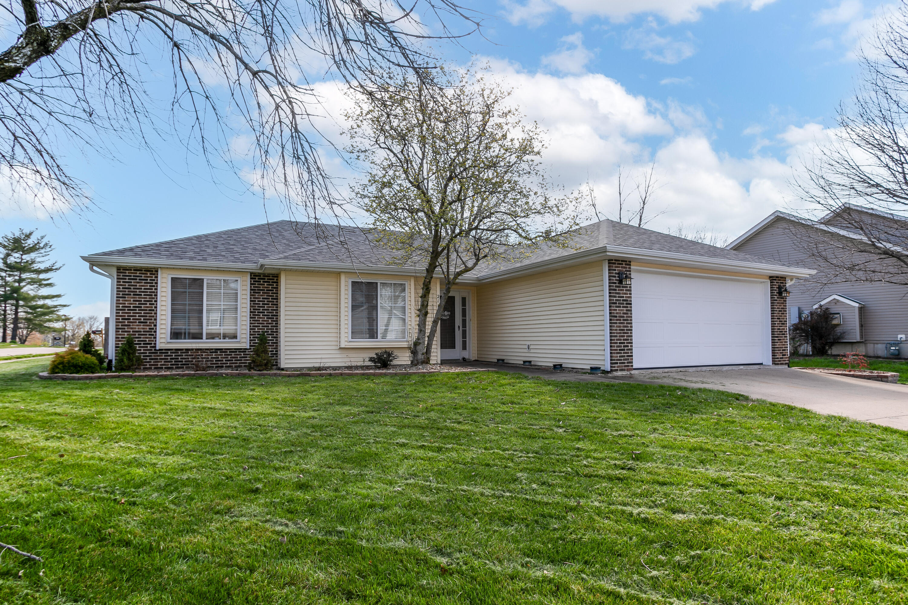 2116 SARATOGA Property Photo 1
