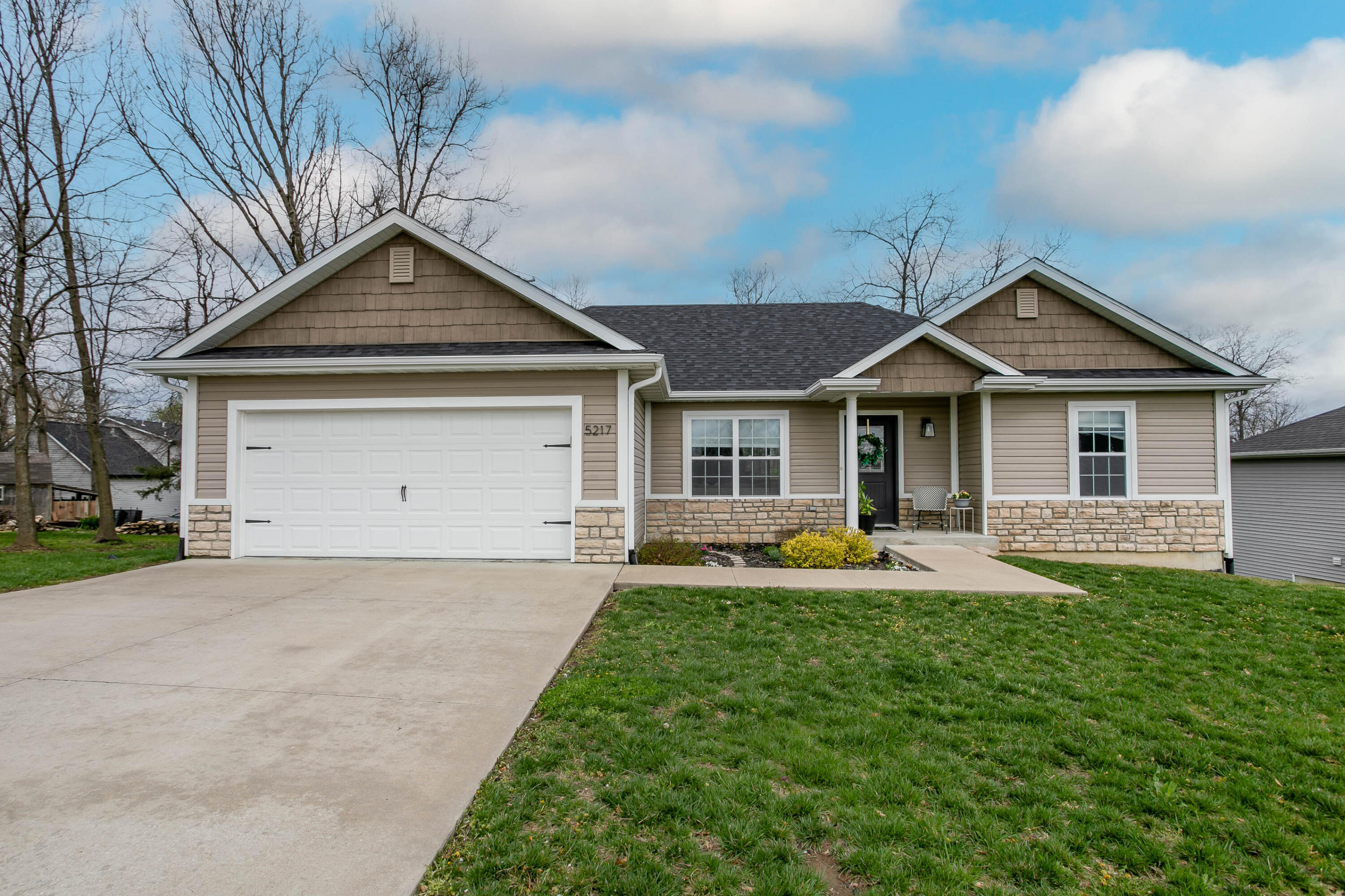 5217 GASCONADE DR Property Photo 1