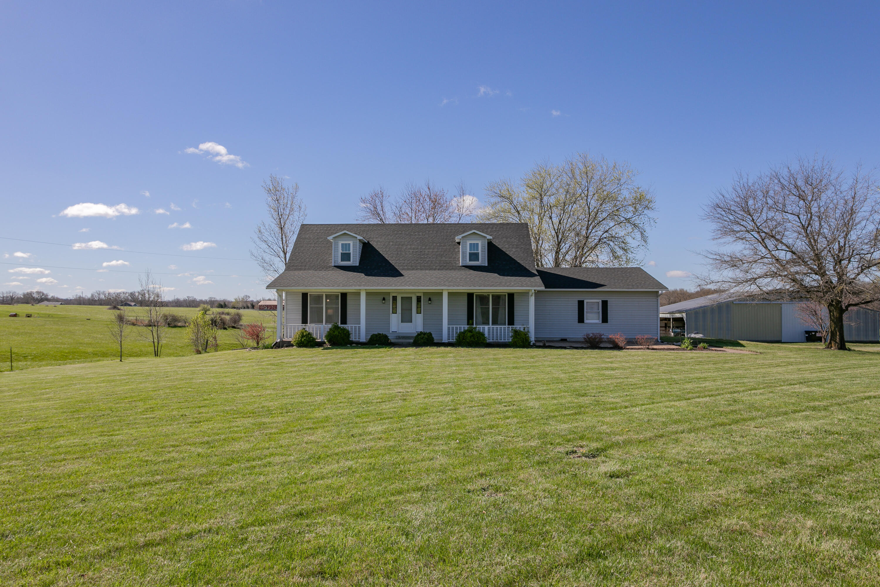 6526 E LOW CROSSINGS RD Property Photo 1