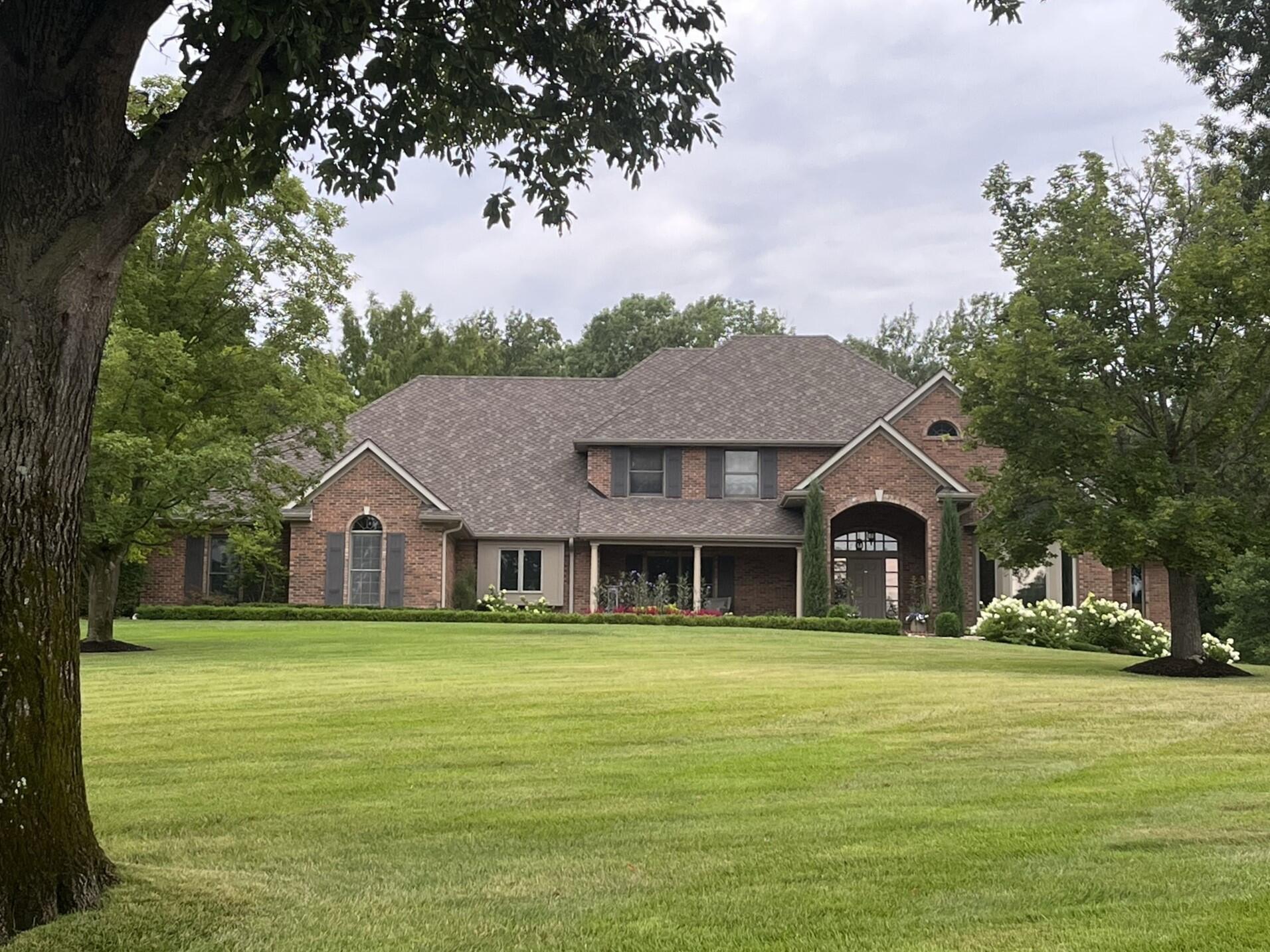 6245 S ARROWHEAD LAKE DR