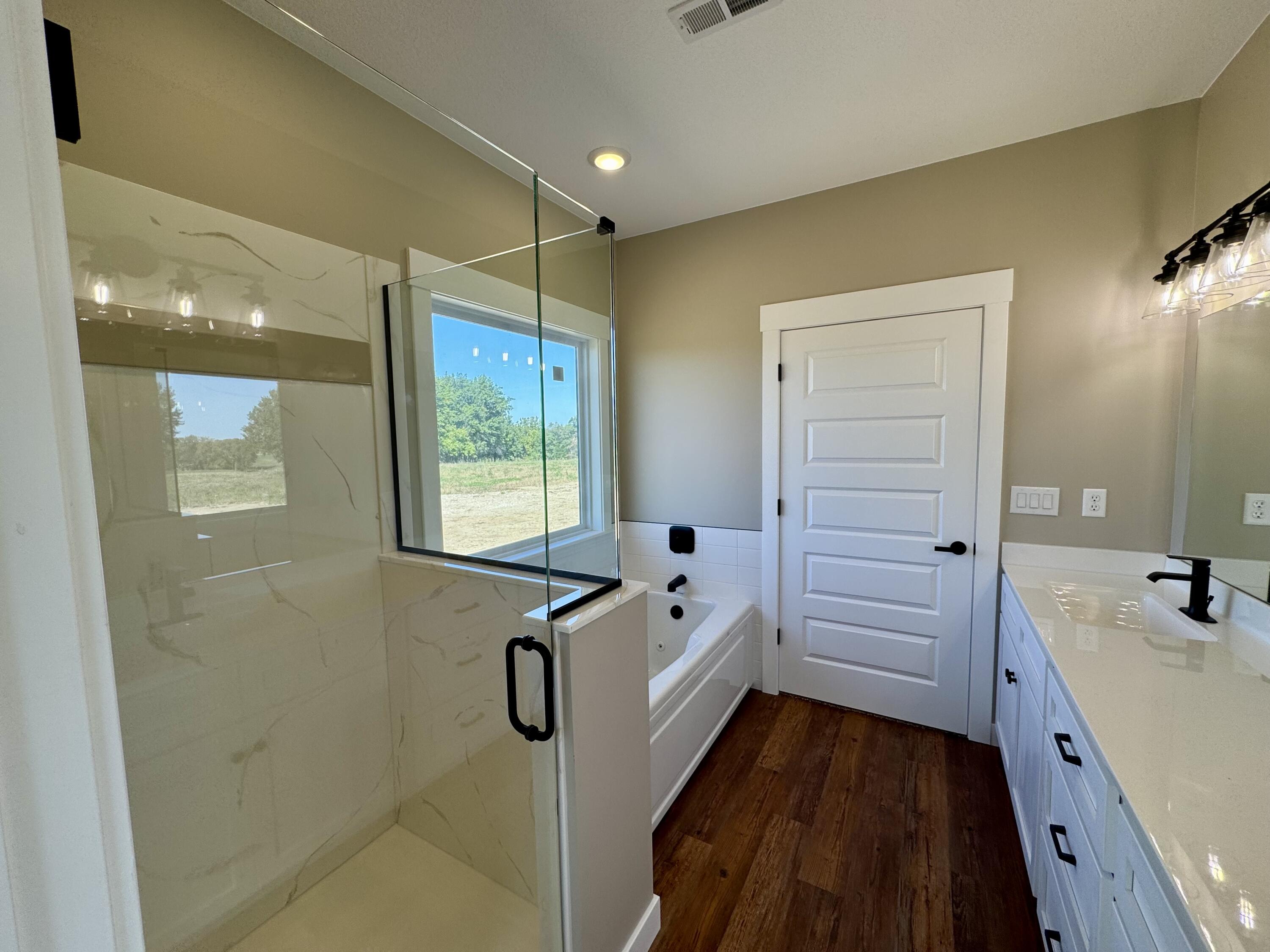 2471 Greenside Dr Property Photo 11