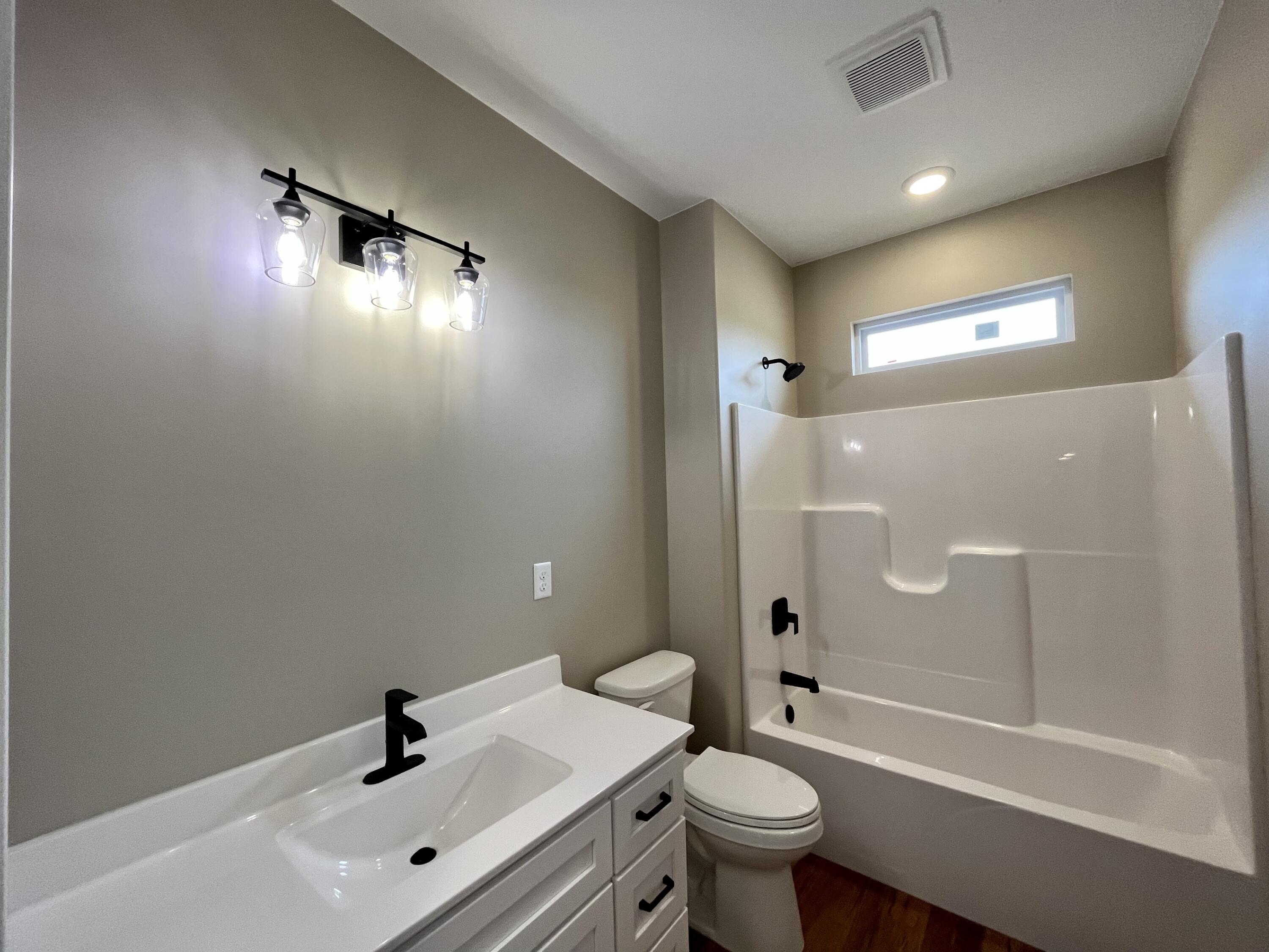 2471 Greenside Dr Property Photo 18