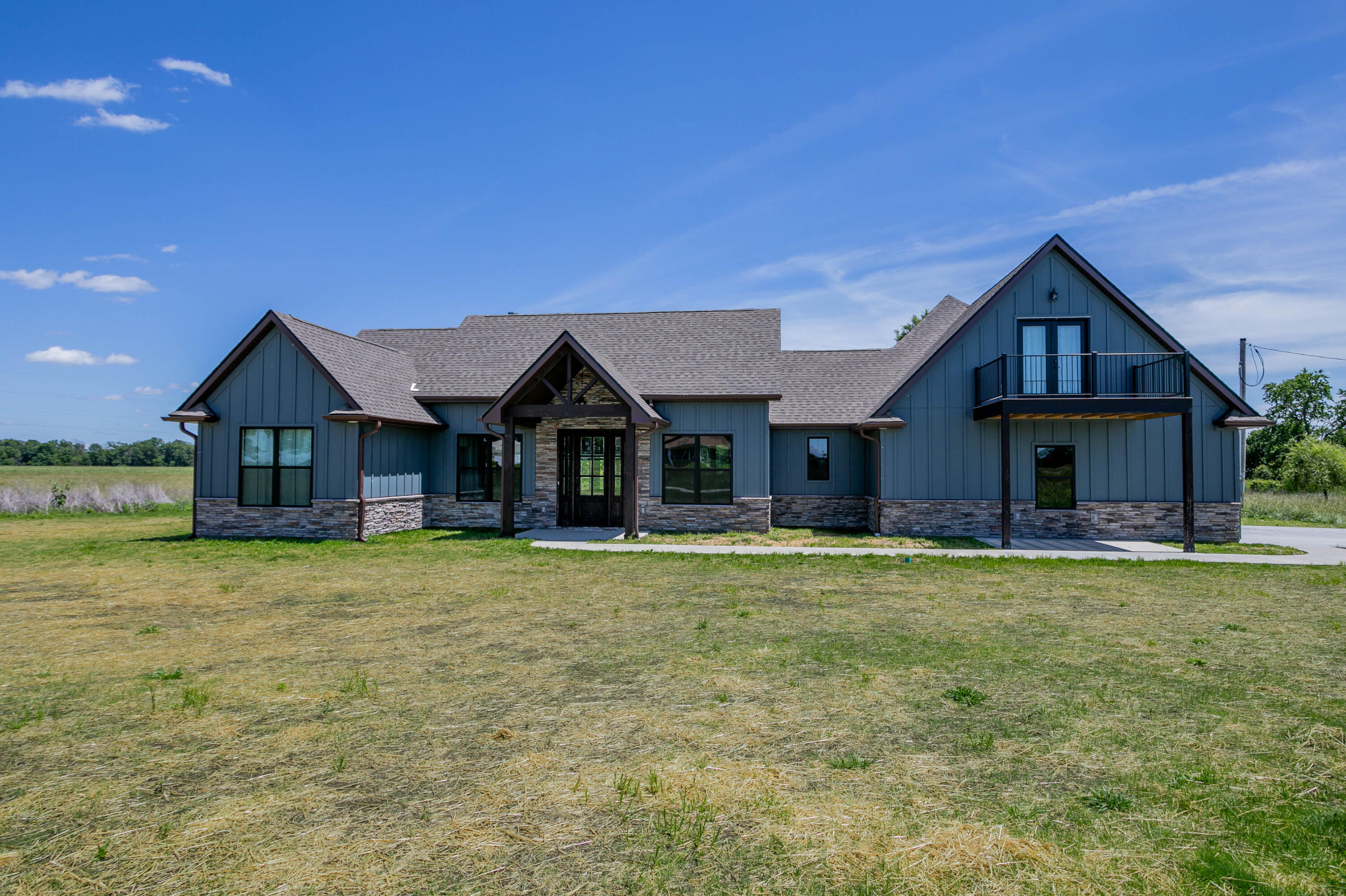 6408 TILLA DR Property Photo 1