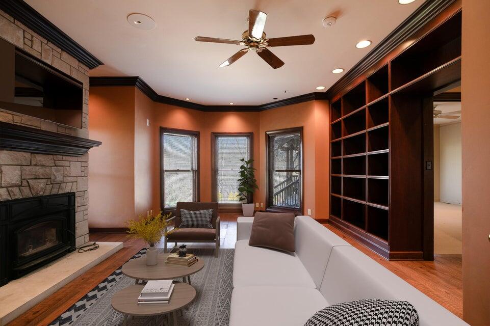 841 S Route Uu Property Photo 14
