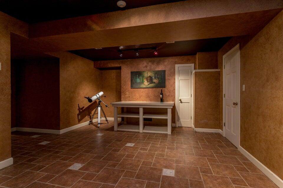 841 S Route Uu Property Photo 27