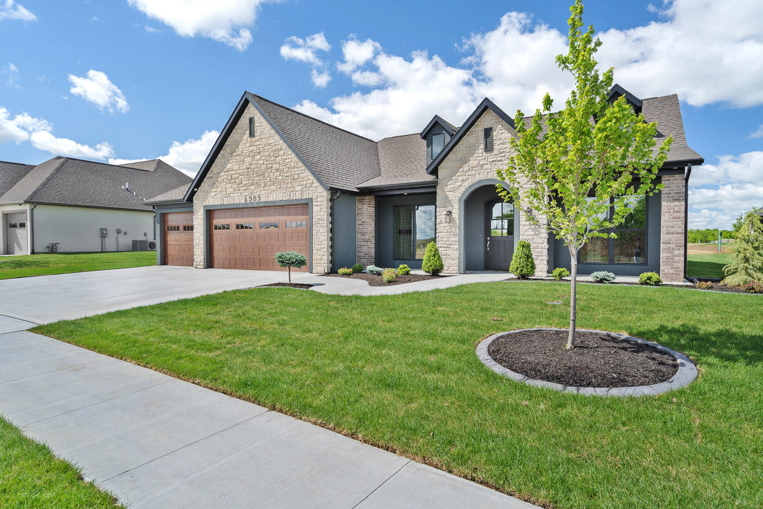 6505 Cromford Ln Property Photo