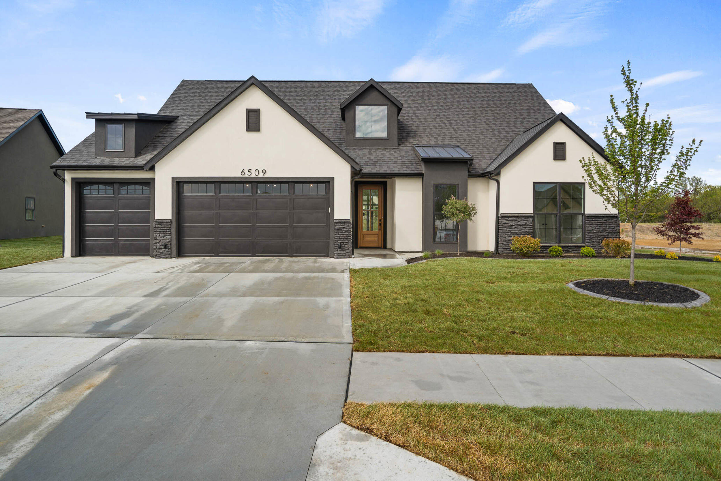 6509 Cromford Ln Property Photo