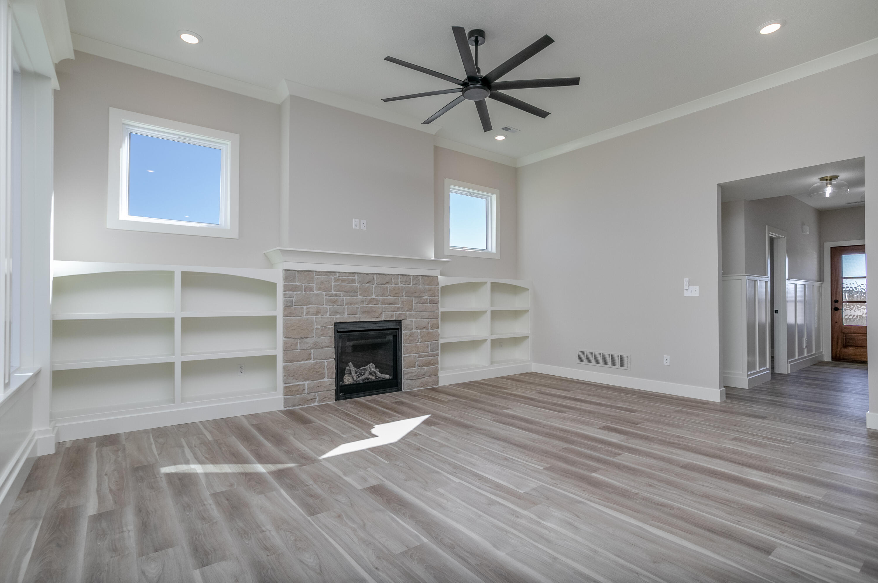 2701 Misty Flower Dr Property Photo 8