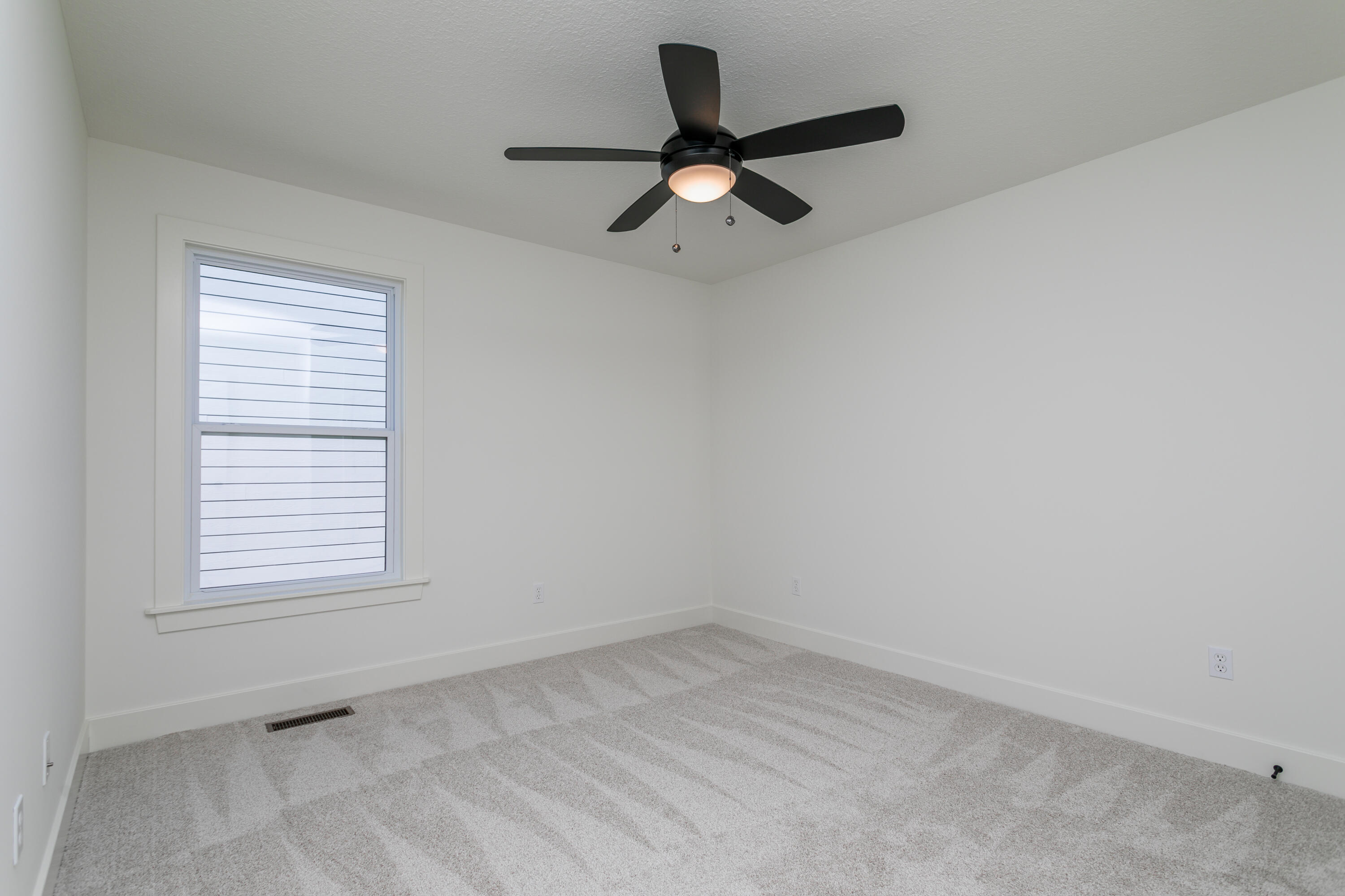 2701 Misty Flower Dr Property Photo 32