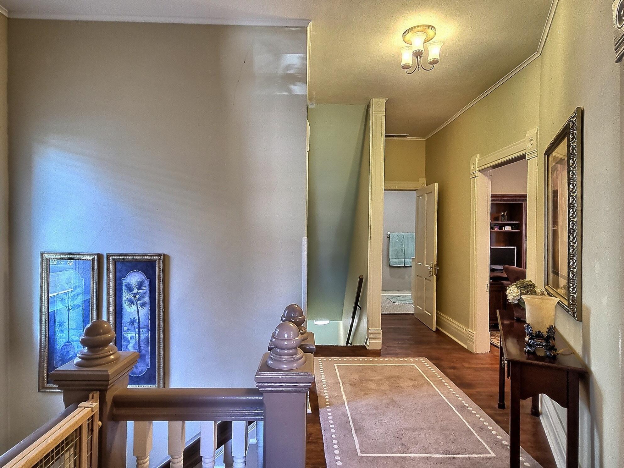 706 E Spring St Property Photo 20