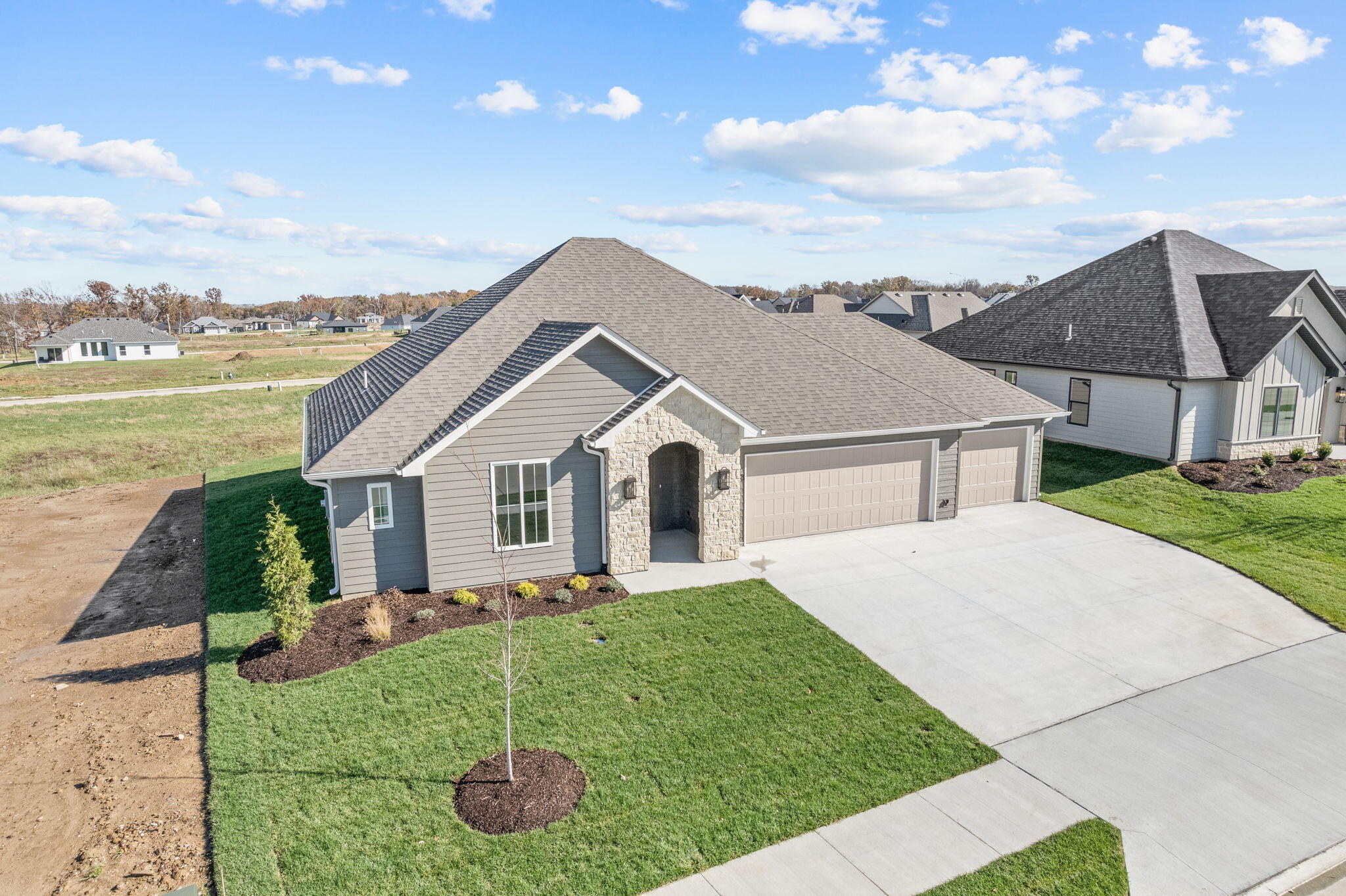 LOT 523 ESTACADA DR Picture
