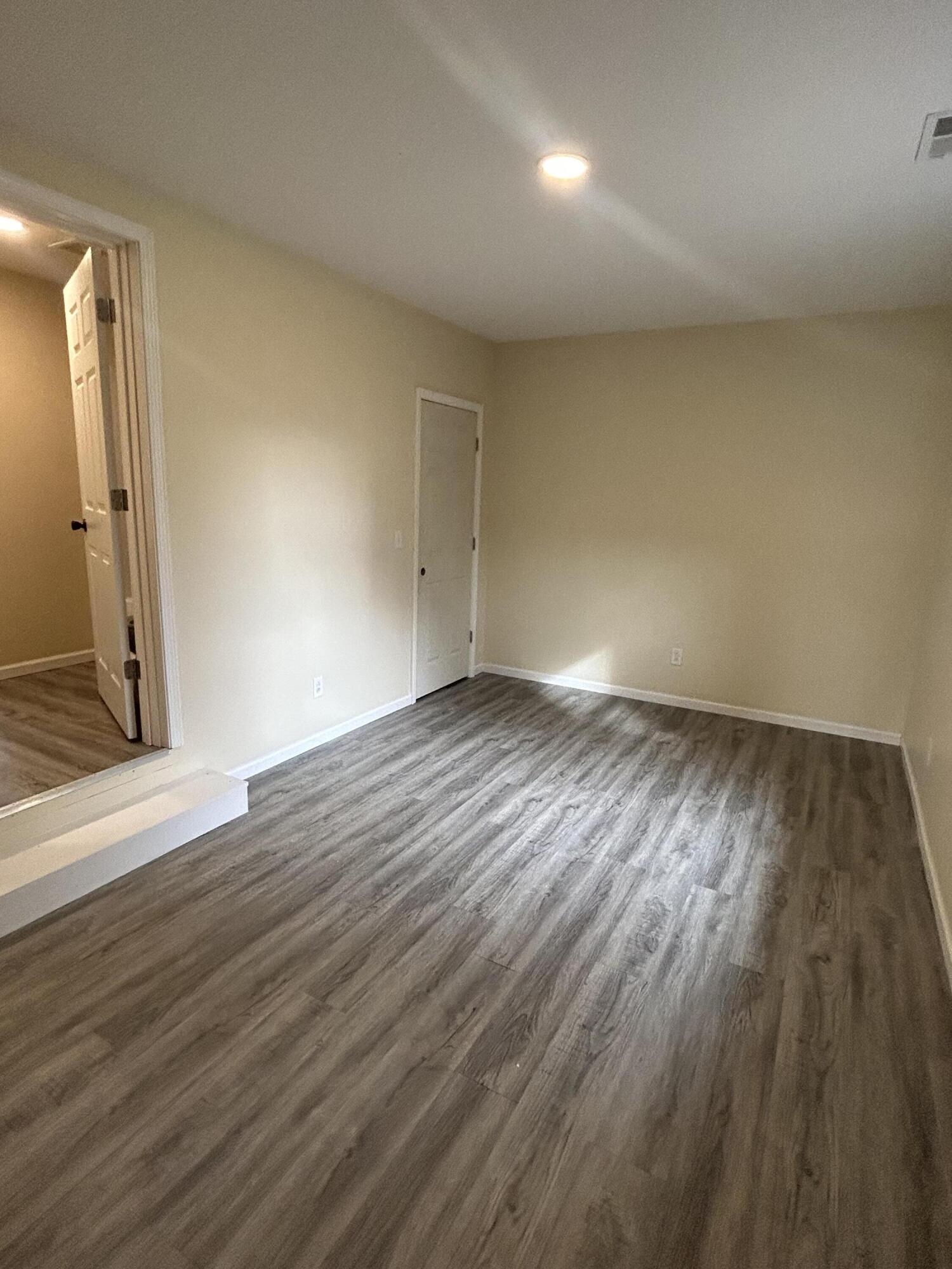 415 N Howard St Property Photo 12