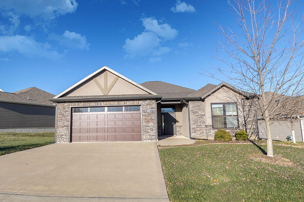 4202 MEADOW VIEW DR Picture