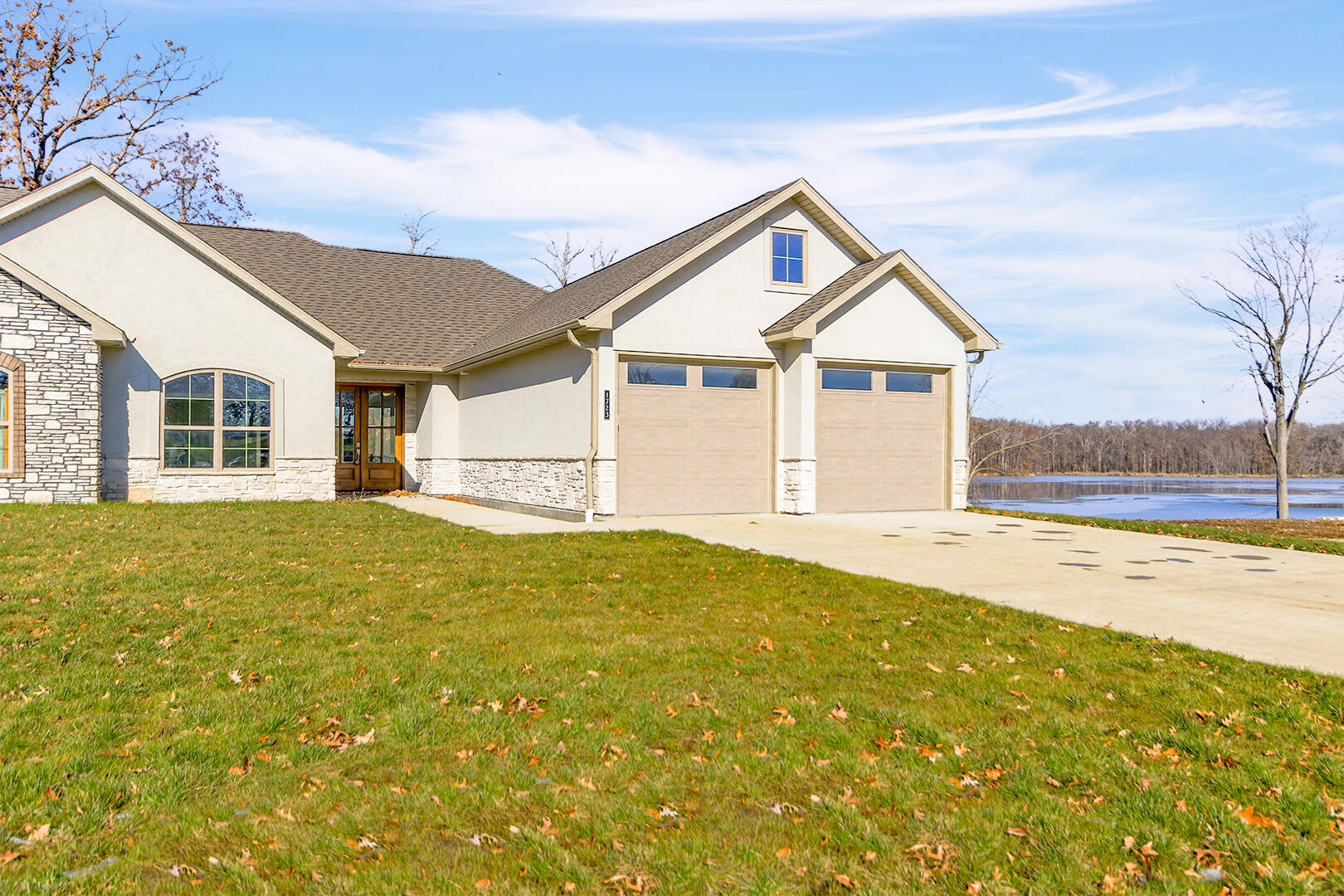 1723 Fairway Oaks Ct Property Photo