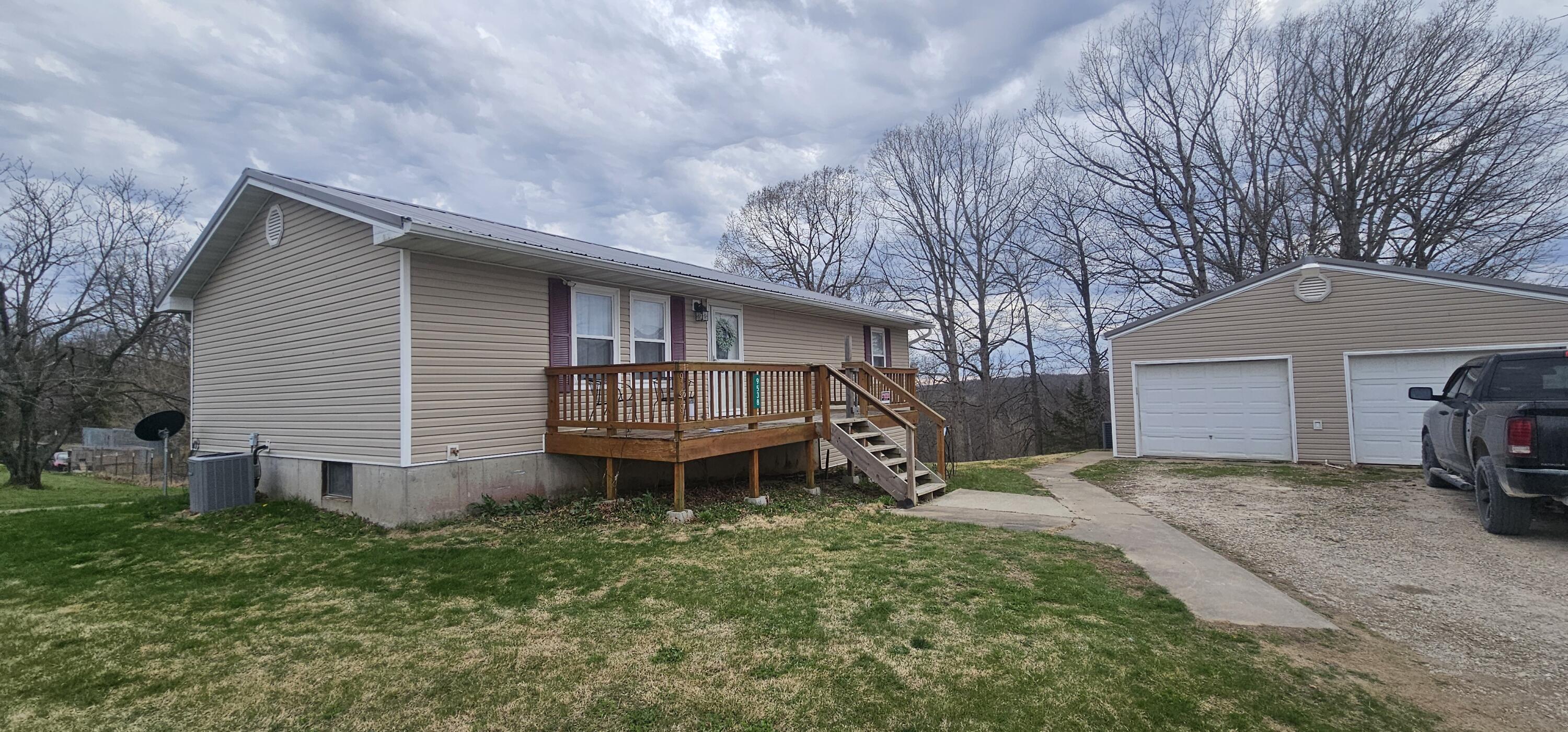 9538 County Road 468 Property Photo 1