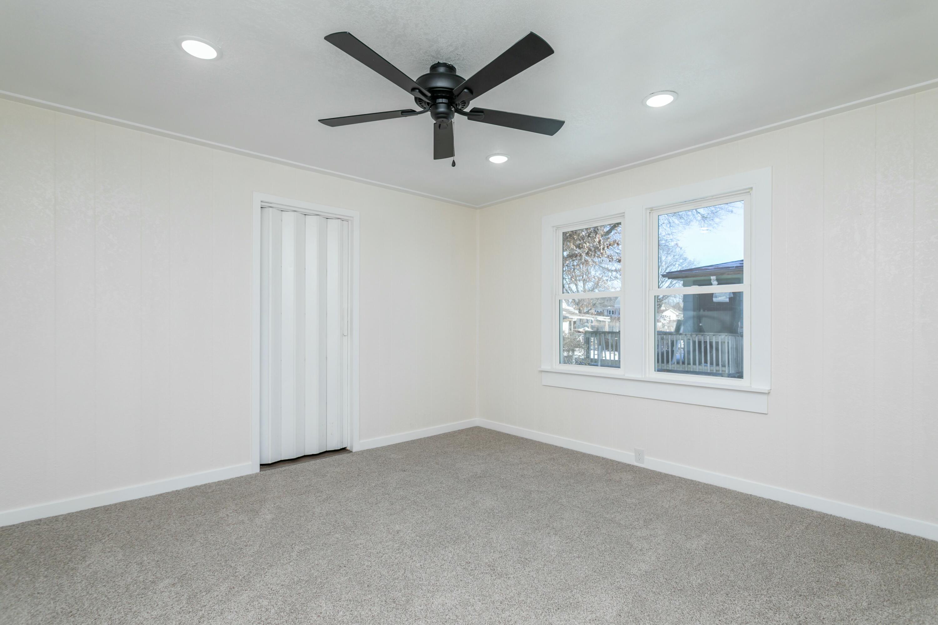 527 Farror St Property Photo 24