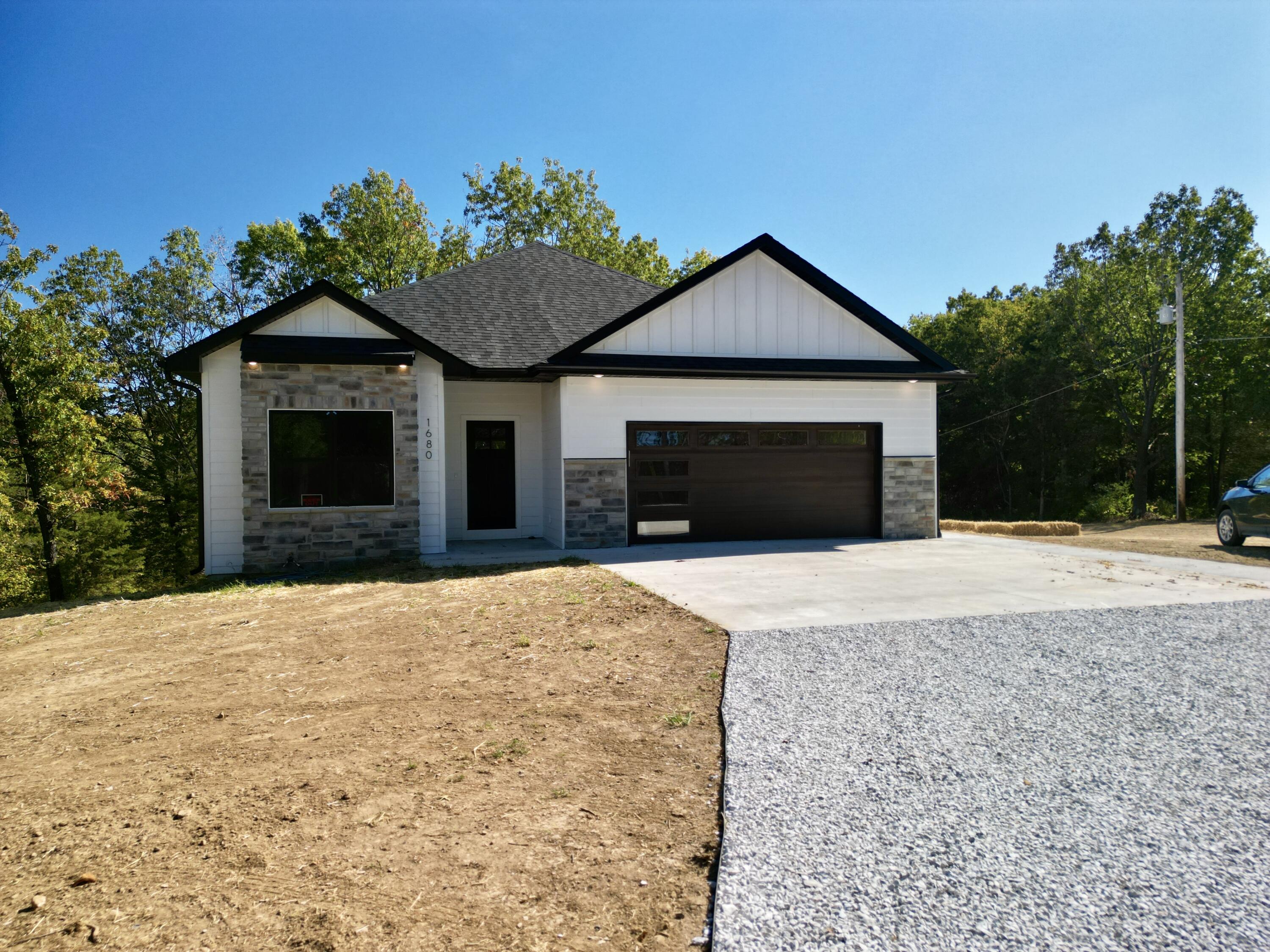 1680 W Fenton Rd Property Photo