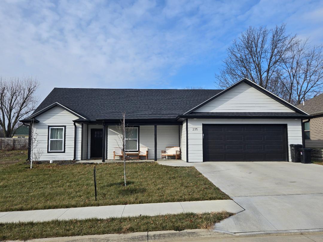 235 N LUNA LN Picture