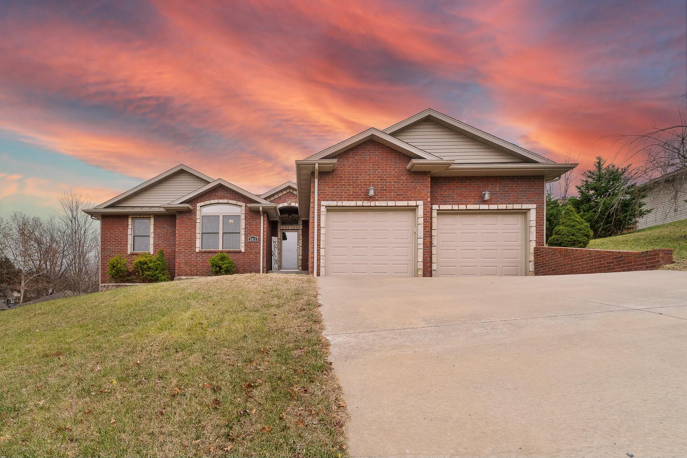 2411 Hartford Dr Property Photo