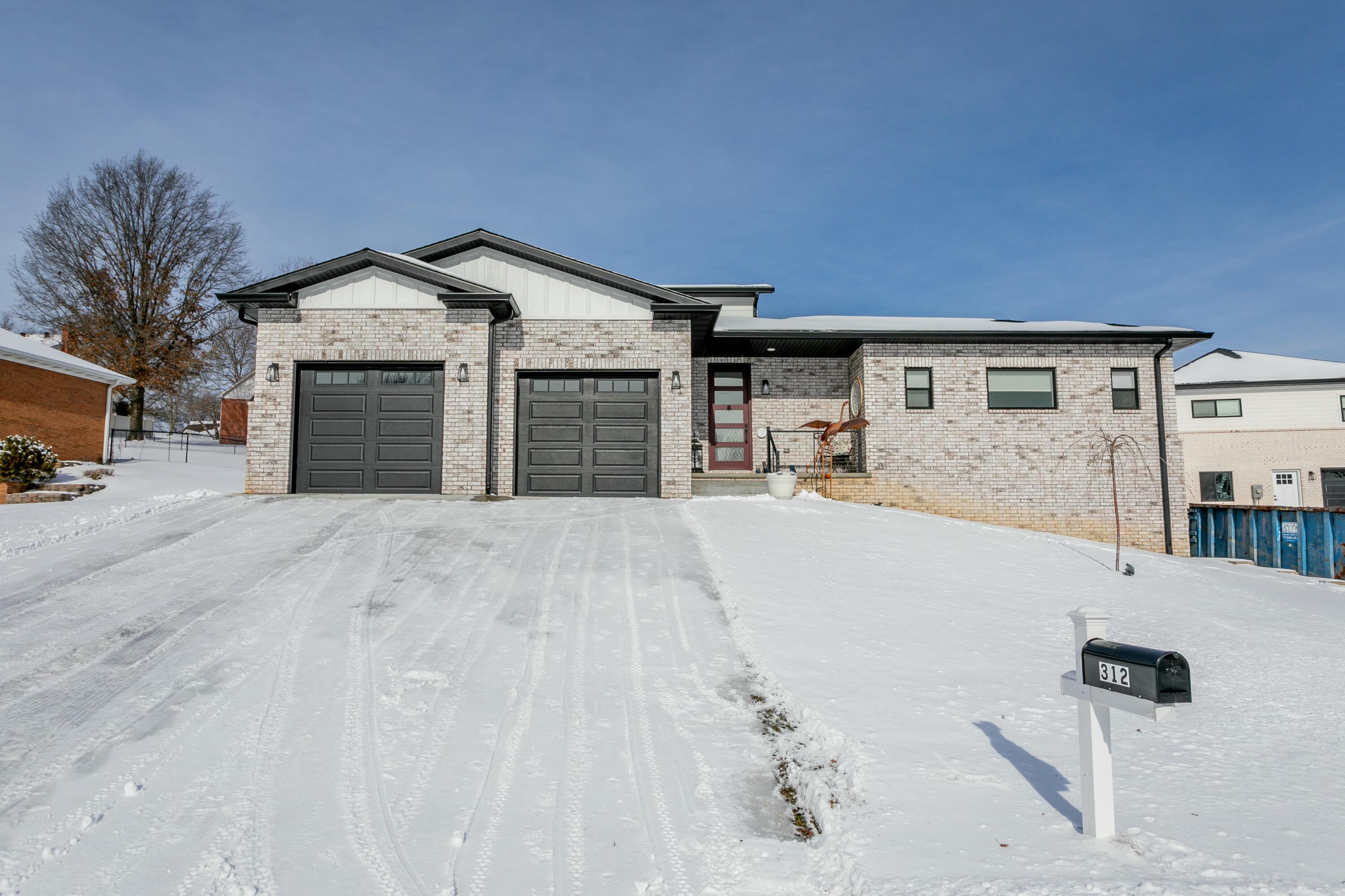 312 JOE LN Property Photo 1